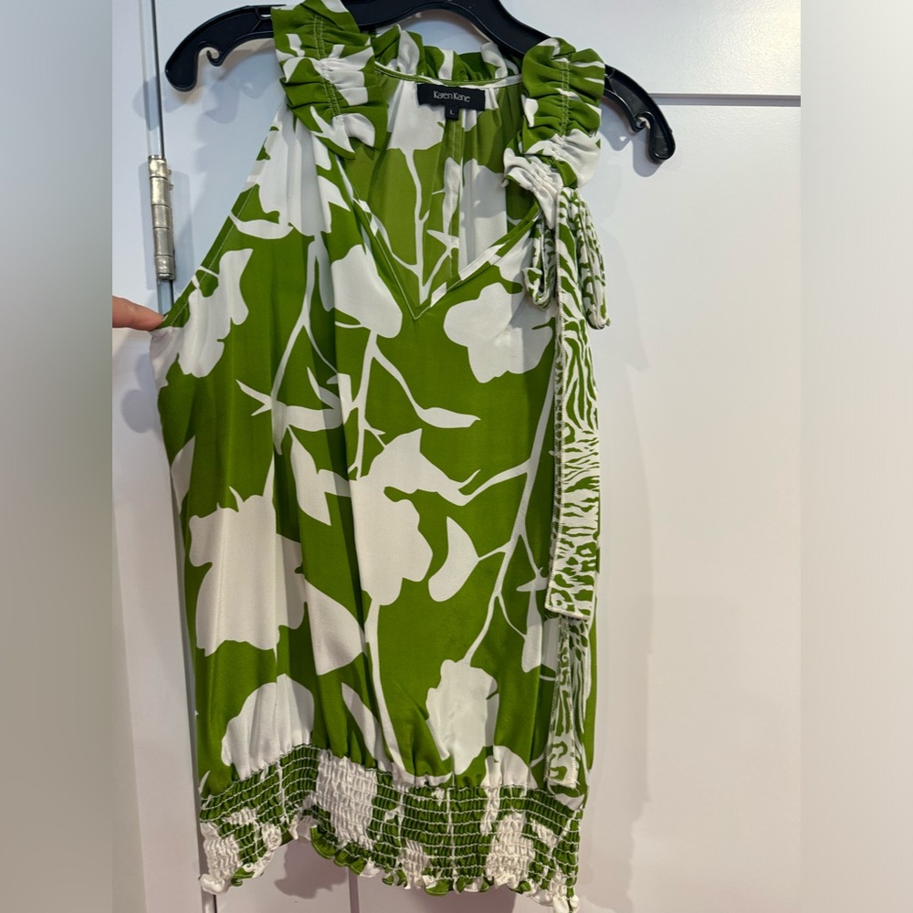 NWOT Karen Kane grass green print blouse - size L